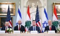 イスラエルとレバノン　停戦に合意