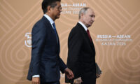 プーチン氏　東南アジア諸国首脳を迎えて「多極的世界秩序」の構築へ
