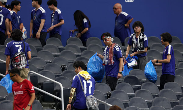 W杯　オランダと引き分けた日本　サポーターのマナーにも称賛集まる