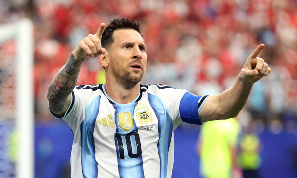 メッシがW杯歴代最多得点記録を更新　アルゼンチン決勝T進出