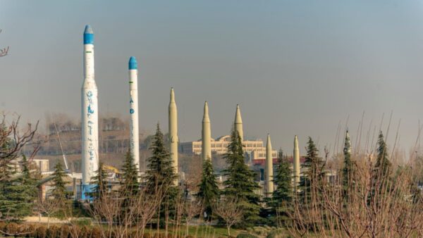 中国企業　イラン革命防衛隊のミサイル原料調達に関与か　流出文書で判明