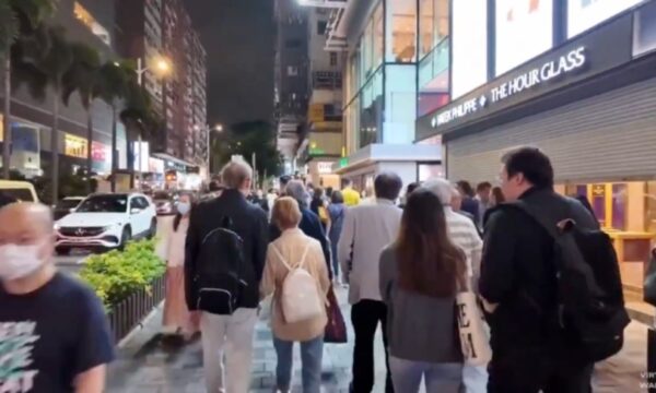 逆再生で描いた「後退する香港」　中国で共感広がり投稿者が処分