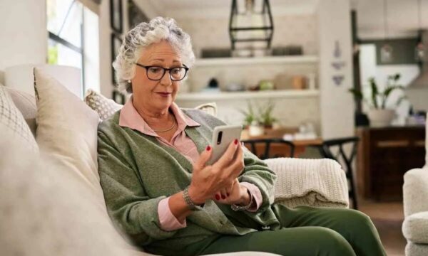 スマホ認知症とは何か　目と脳を休ませる食養生と生活習慣