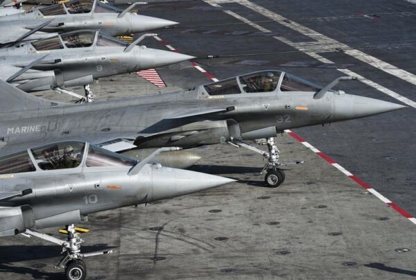 仏元戦闘機操縦士を捜査　中共への機密提供疑い