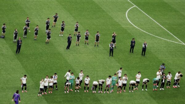 中国人が日本代表を熱烈応援　中国サッカー協会が「待った」