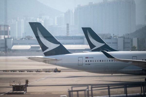 香港発ロンドン行き旅客機　一時通信途絶　NATO戦闘機の緊急発進後に回復