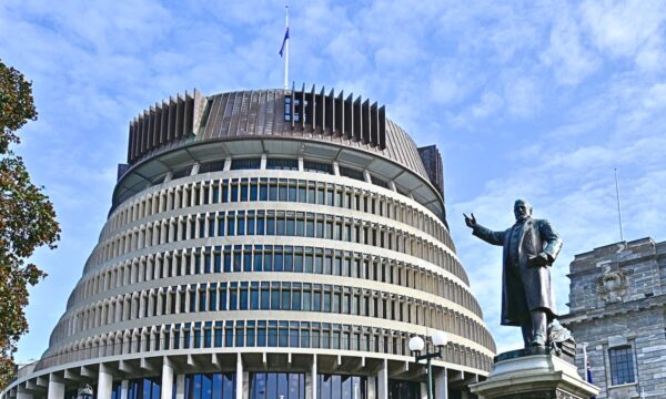 ニュージーランド外相　中共の民族団結法に「法的効力なし」