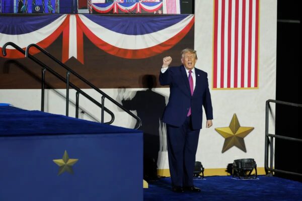 社会主義が米国をむしばむ　トランプ氏　共産主義の脅威を警告