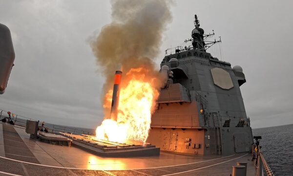 海自イージス艦「ちょうかい」がトマホーク初実射　反撃能力運用へ大きな一歩