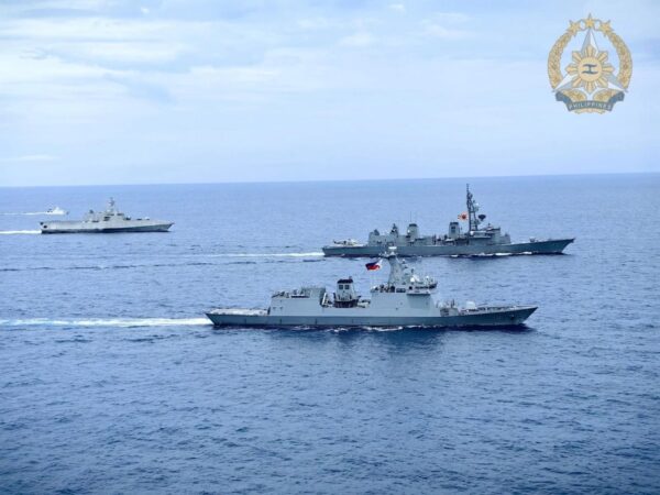 米国とアジアの同盟国　中国に対抗し防衛関係を深化