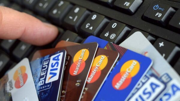 登場人物ほぼ全員「役者」　上海で3億円詐欺