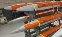 米軍の「空中デコイ」　レーダー上に数十機の偽戦闘機