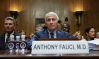 米上院　ファウチ氏の議会侮辱決議を可決　100超証言拒否