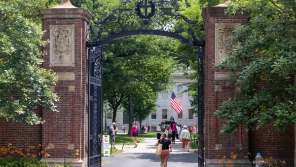 ハーバード大の対中研究に米議会が警鐘　軍事系7大学と140本超の論文