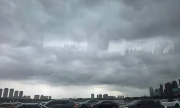 雲の上に「もう一つの街」　中国・瀋陽の空に謎のビル群