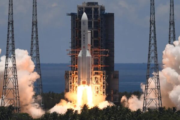 中国ロケット　打ち上げ85秒で爆発　嫦娥7号にも影響か