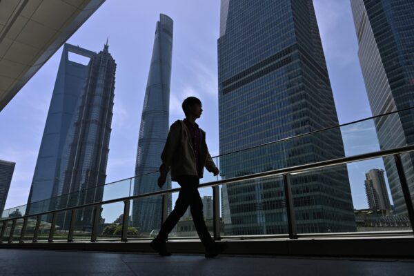中共　帰国者に7項目の資料提出要求　海外在住者に出国制限の懸念