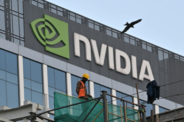 NVIDIA製AIサーバー74台を中国へ不正輸出か　台湾で8人起訴