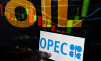OPECプラス　9月に18万8千バレル増産　自主減産を終了へ