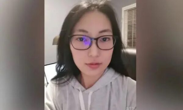 中国系女性のNATOスパイ容疑　カナダの安全審査が見逃した兆候