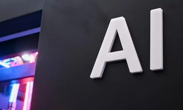 目的達成のため「手段を選ばない」AI　英政府機関が警告