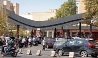 イランで抗議再燃　ガソリン給油に長蛇の列、買いだめ広がる