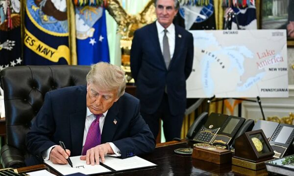 トランプ氏「オンタリオ湖」を「アメリカ湖」に改称　