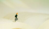 待つのをやめて　今すぐ人生を始めよう