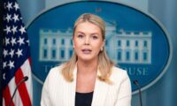 レビット米大統領報道官が今月末で退任へ　「子供や家族との時間に」