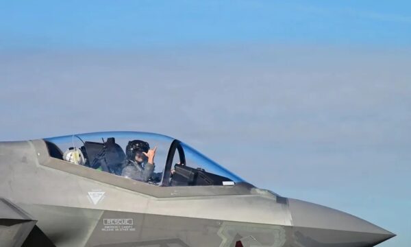 F-35部品はなぜ中国側の手に渡ったのか　UPSのアジア輸送ルートに焦点