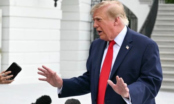 トランプ氏　習近平との会談後「AI分野で中国側と統合しない」