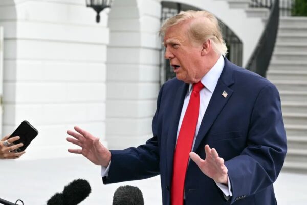 トランプ氏　習近平との会談後「AI分野で中国側と統合しない」