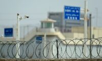 米国務省　「中国共産党はジェノサイドを行っている」