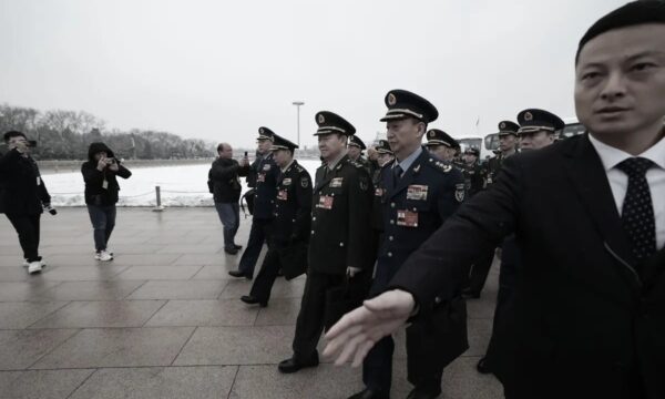 中共　軍高官の失脚相次ぐ　3年で46人　上将22人