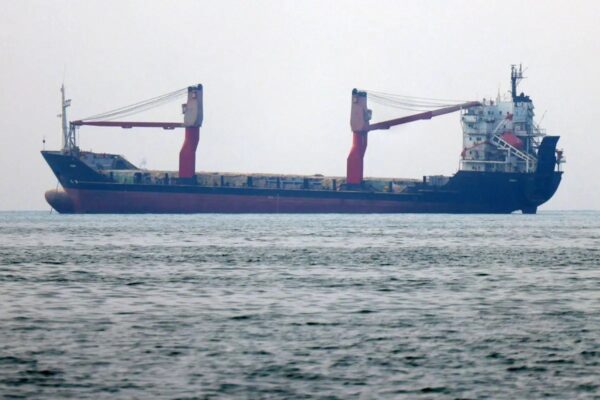 中東原油輸出が回復　ホルムズ海峡の輸送量増加　原油価格は高止まり