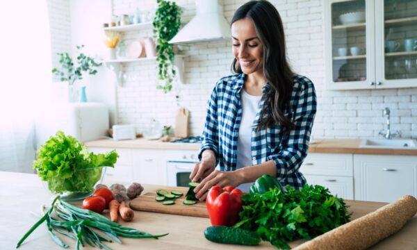 薬が効きにくい感染症に備える　免疫を支える食事・睡眠・生活習慣
