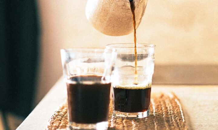 コーヒーは腸内細菌を変える　カフェインレスでも