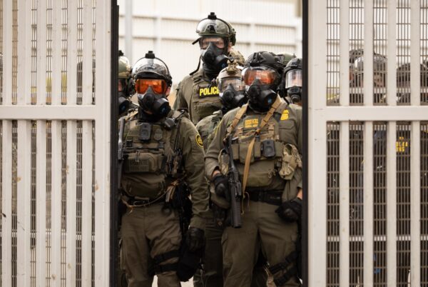 米　不法移民5万925人を先月逮捕　単月で過去最多