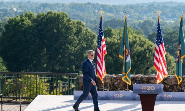 G20声明「中国だけ同意せず」　米財務長官「世界最大の持続不能な経常黒字」と批判