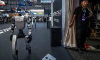 ドイツで人型ロボットが少女にわいせつ行為