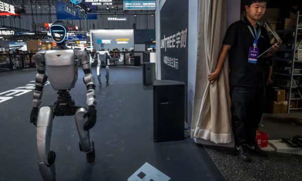 ドイツで人型ロボットが少女にわいせつ行為