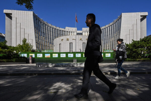 中国経済　刺激策でも需要不足続く