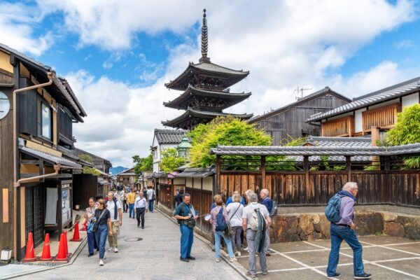 日本の在留外国人数428万人で過去最多　中国籍94万人で最多　在留審査も見直し