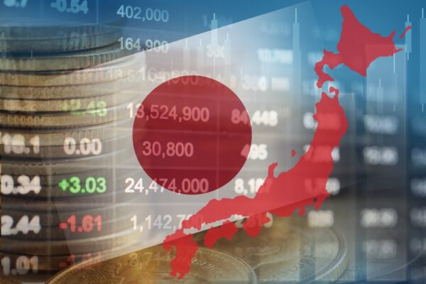 G7最大の政府債務　利回り上昇は最小　日本国債で何が起きているのか